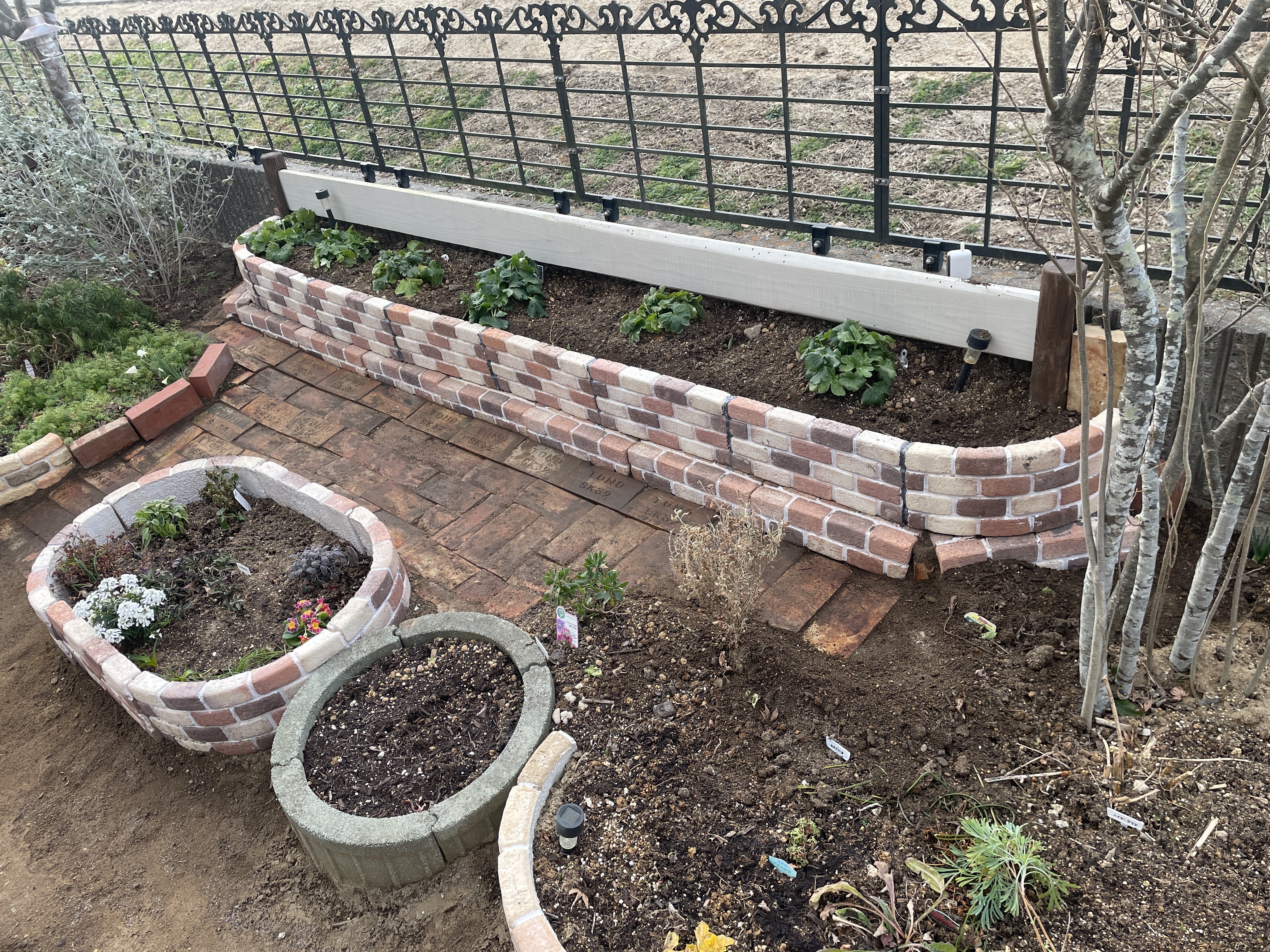 ガーデンアレンジ☆ カスタマイズ】蝶モチーフをガーデンピックにアレンジ | アイアン工房