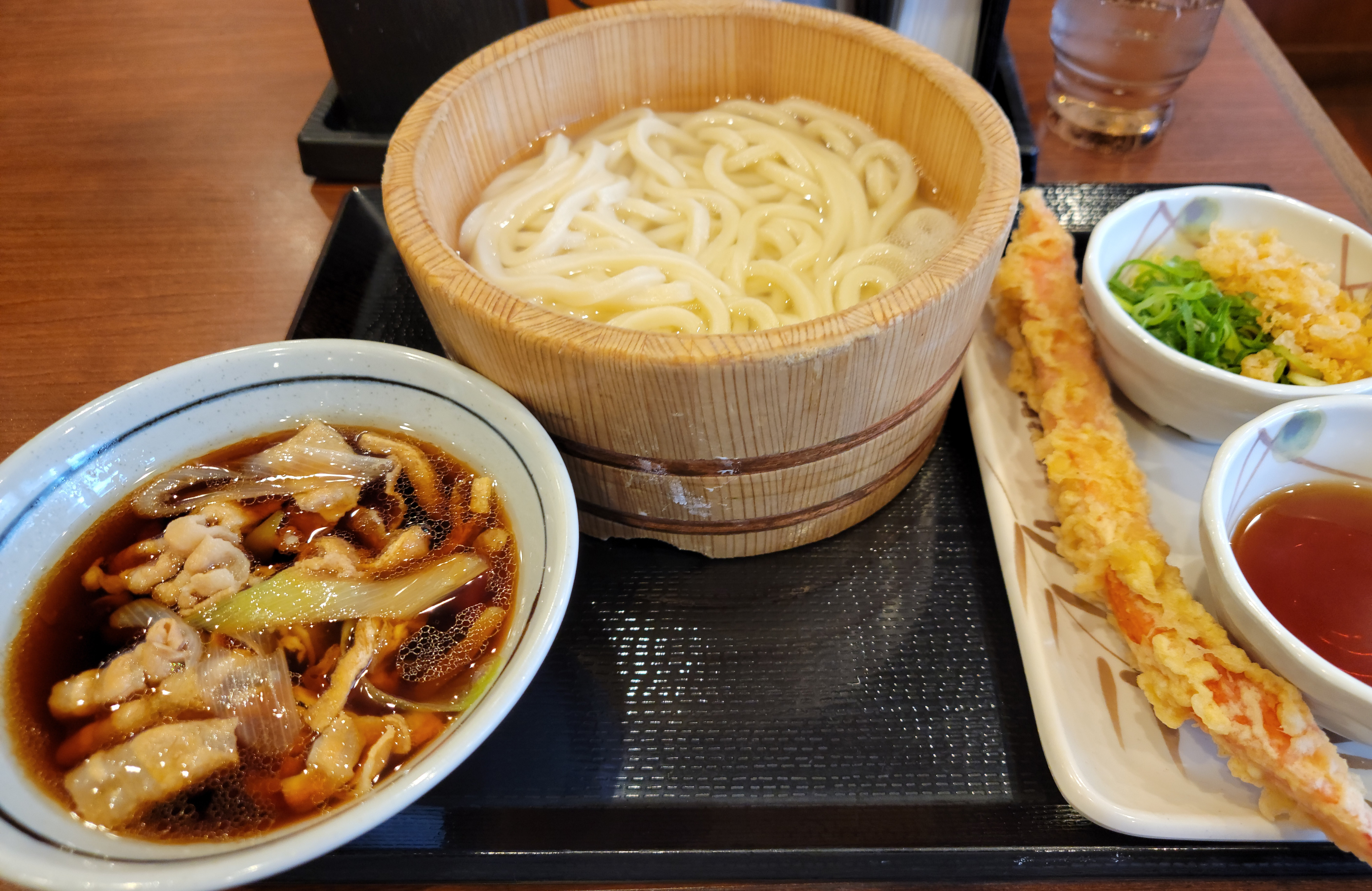 釜揚げうどんと豚つけ汁 | 丸亀製麺Mochi-Mochiクラブ​