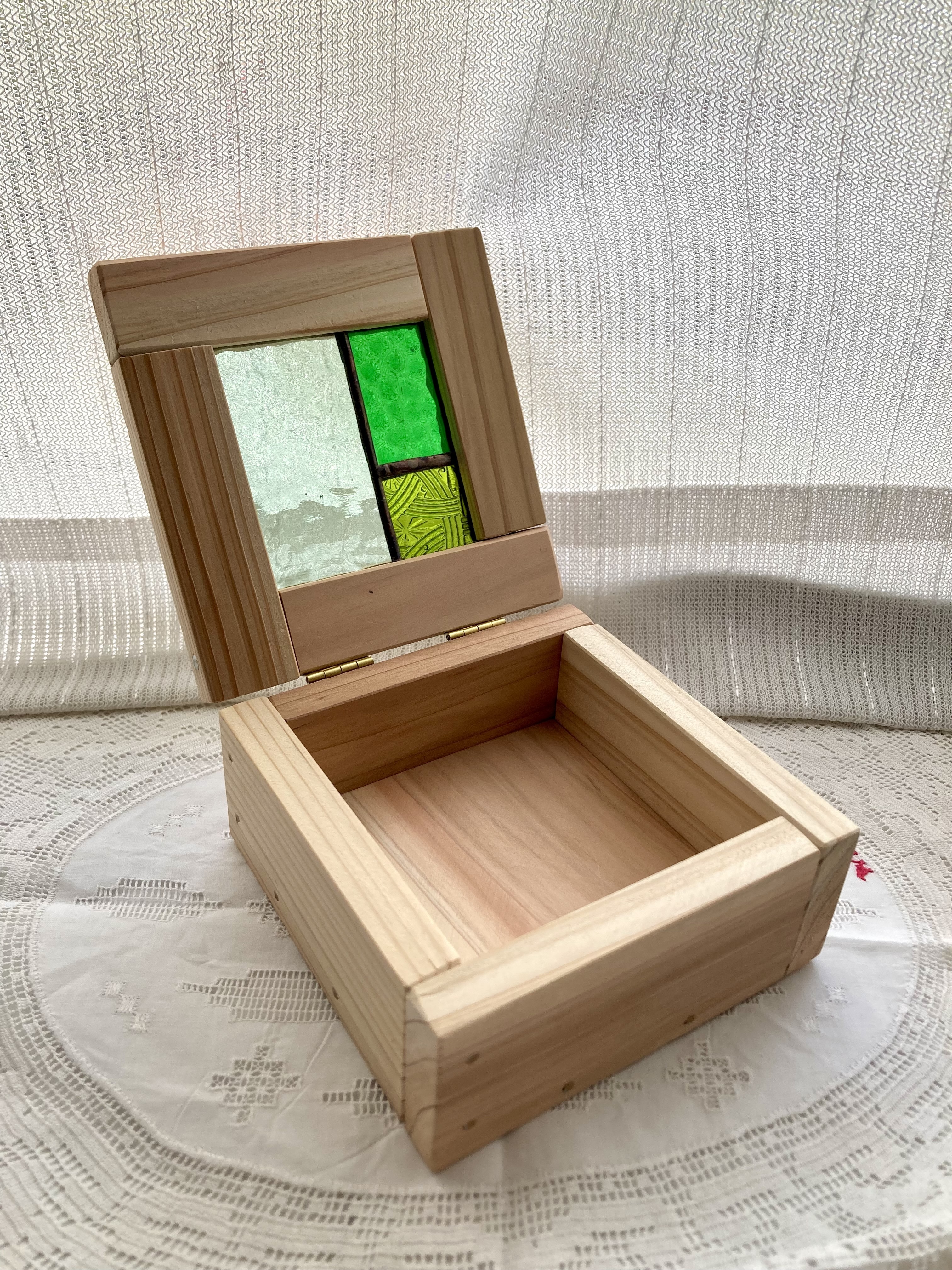 ステンドグラスの木箱 | CAINZ DIY Square