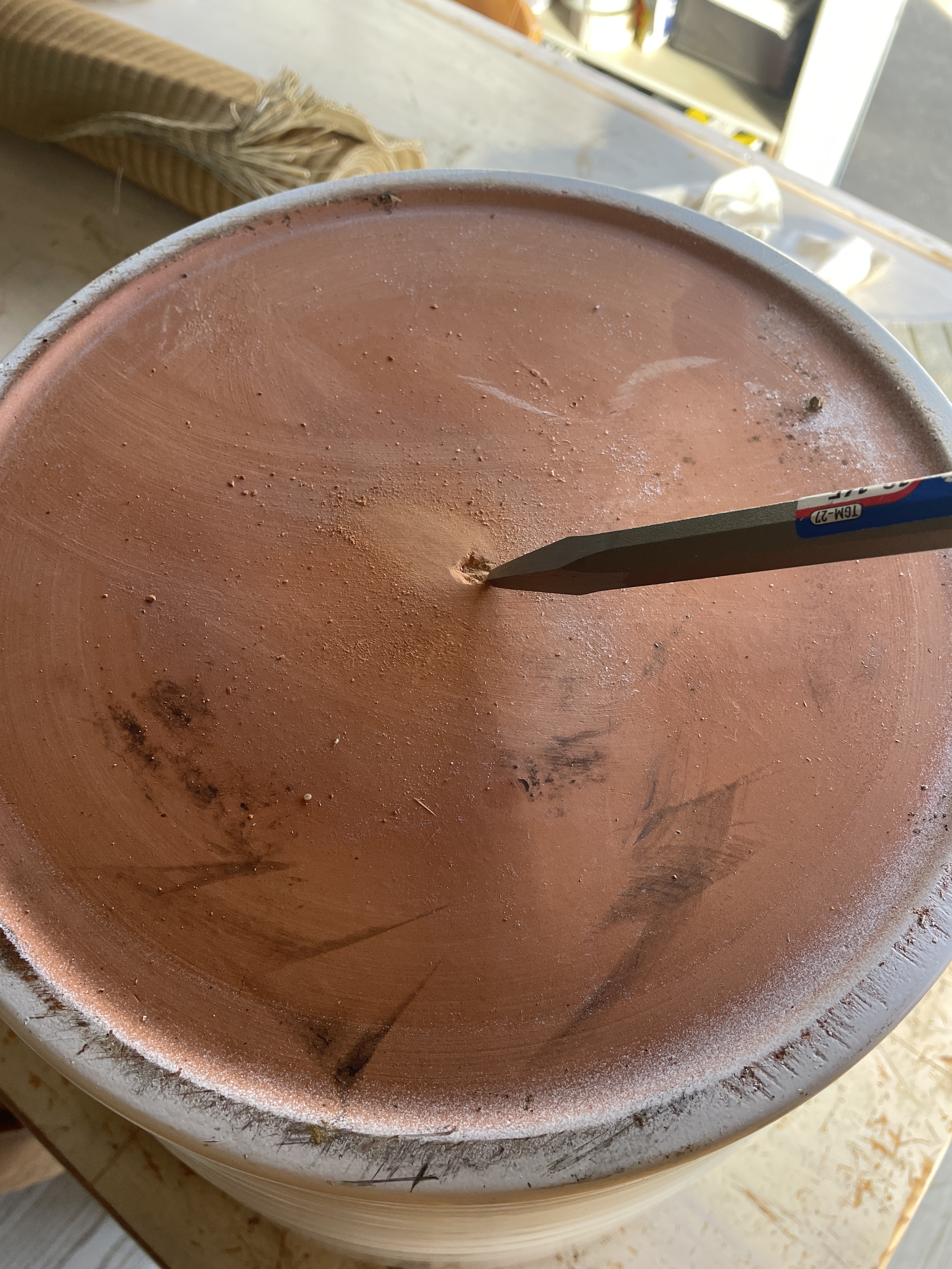 植木鉢の穴開け作業❣️ | CAINZ DIY Square