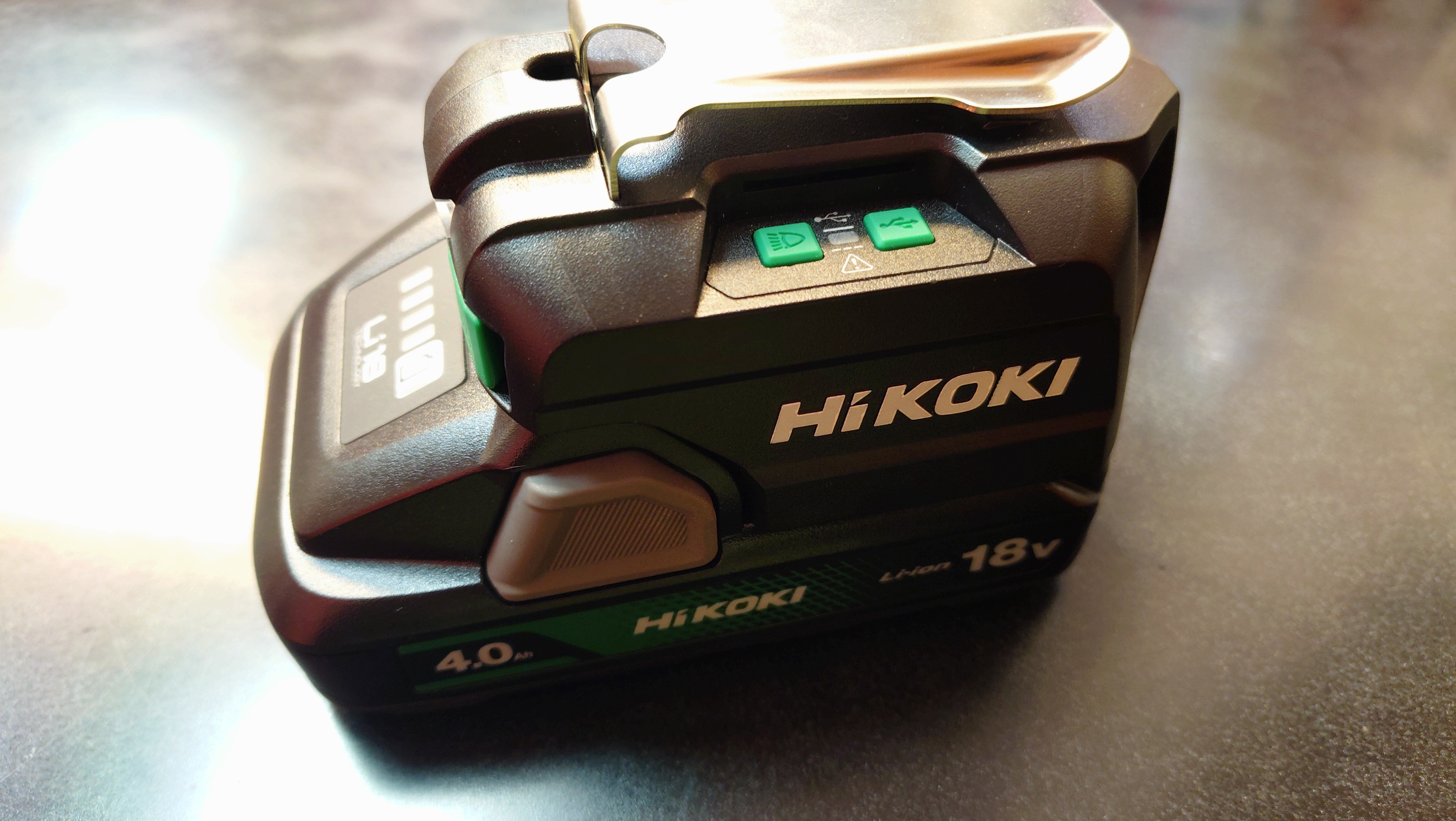 Hikoki ハイコーキ  36V バッテリーと充電器 HiKOKI UC36YSL2 充電器を発売、従来モデルの36V充電器比較で14.4V/18V