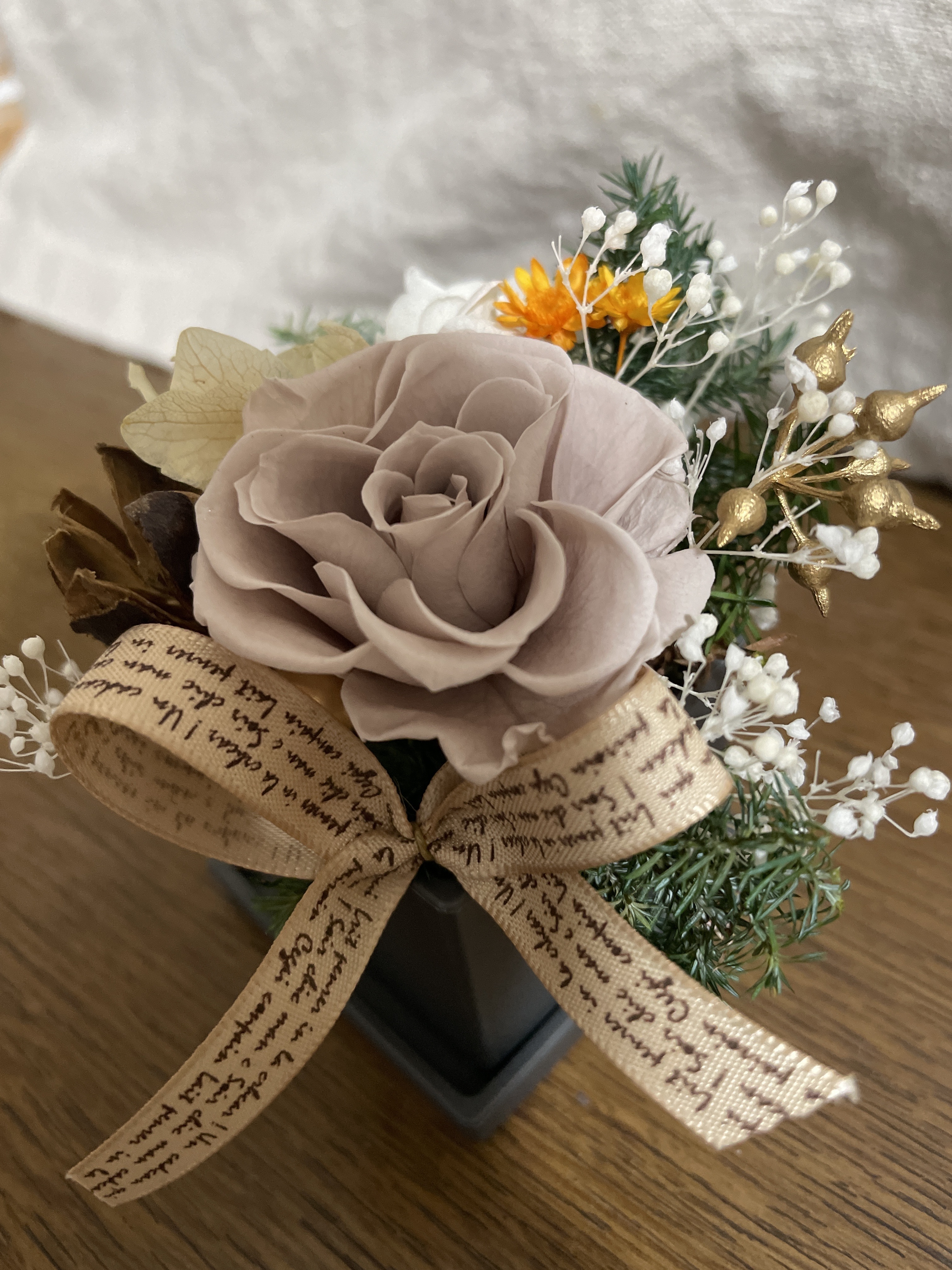 プロテアロビンとイノバラの実のクリスマスしめ縄　全長約48cm プロテアロビンとイノバラの実のクリスマスしめ縄 全長約48cm