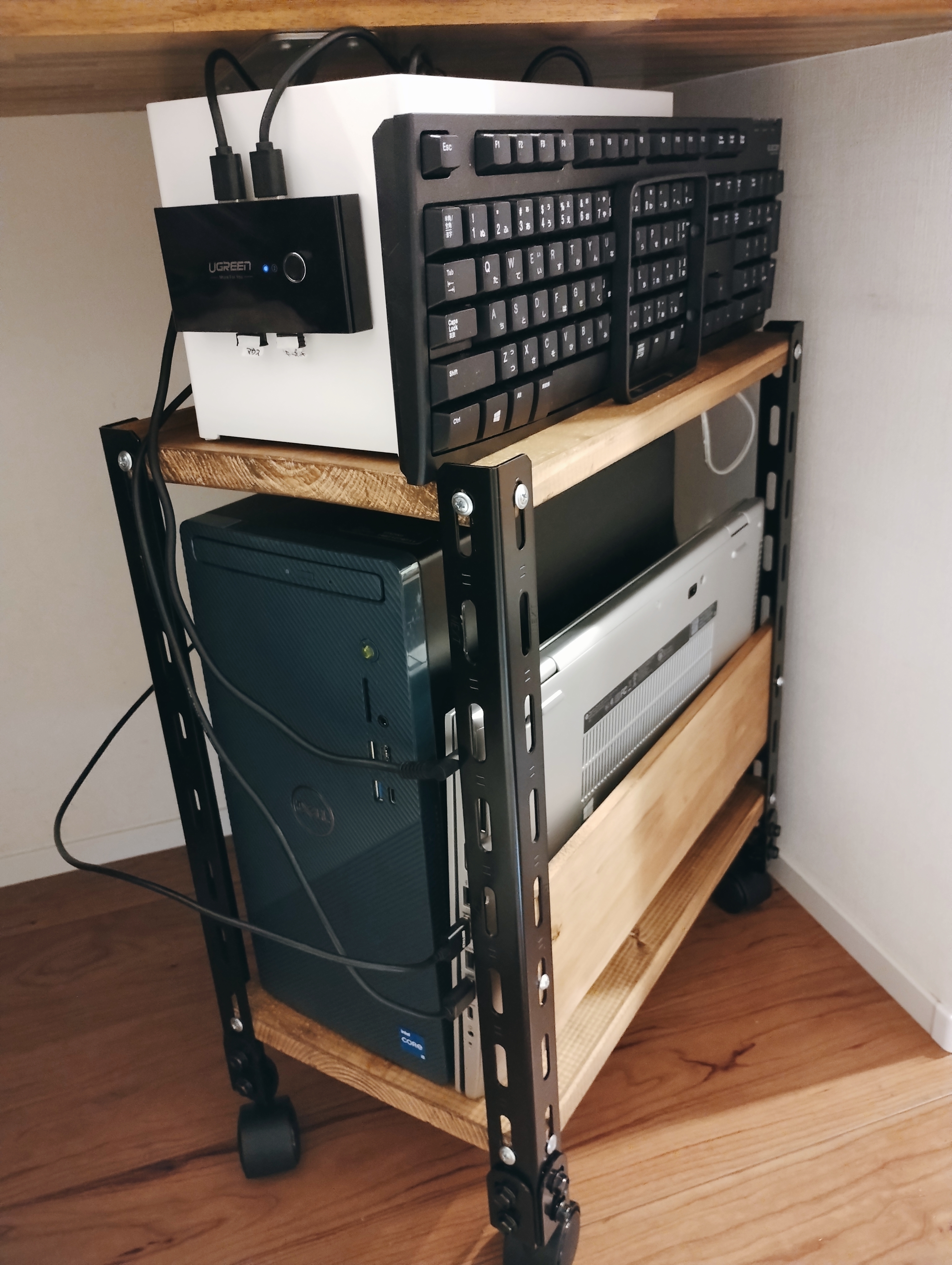 PC周りを一括でまとめる！多機能PCラック | CAINZ DIY Square