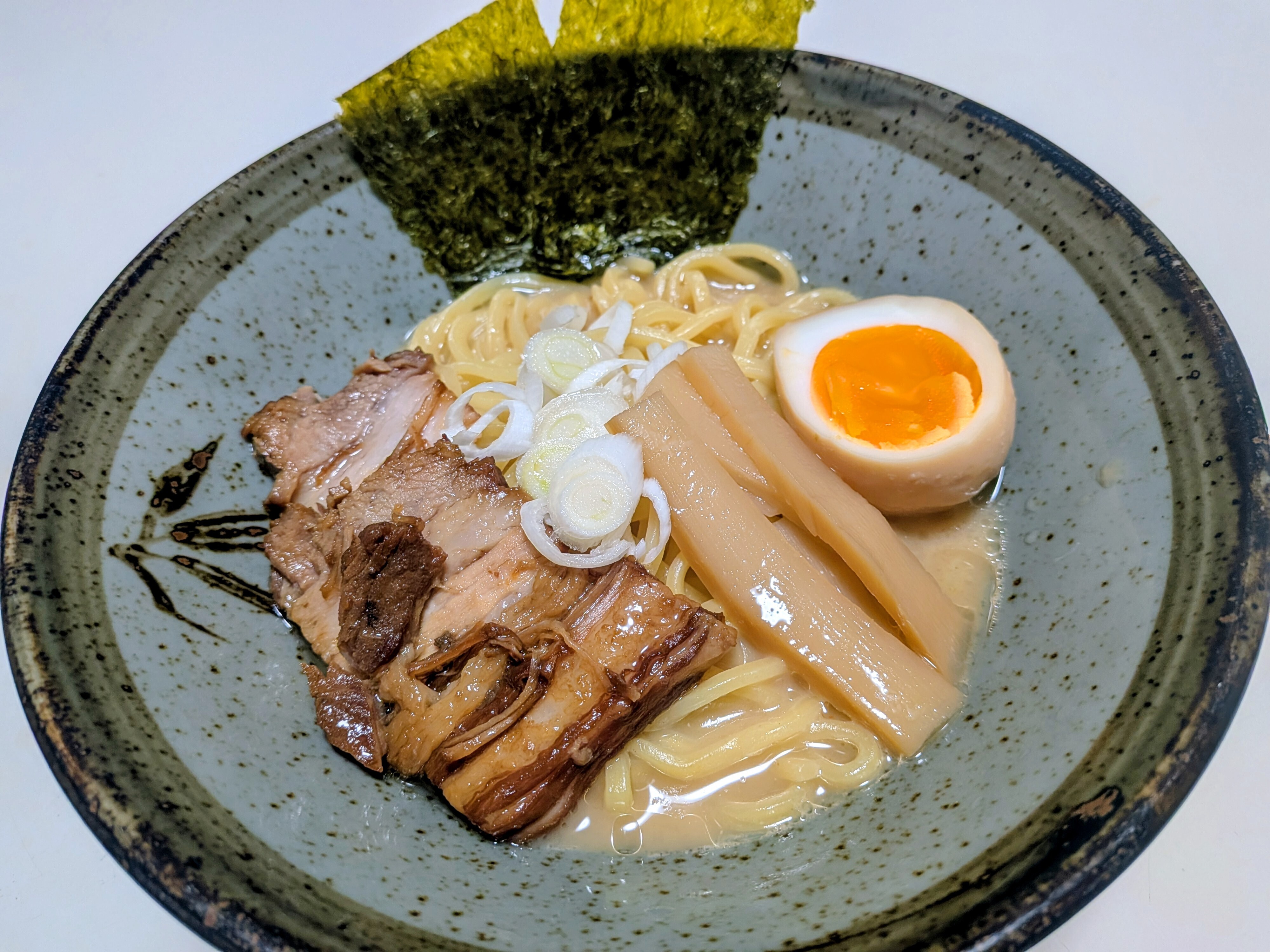 醤油豚骨ラーメン | CAINZ DIY Square
