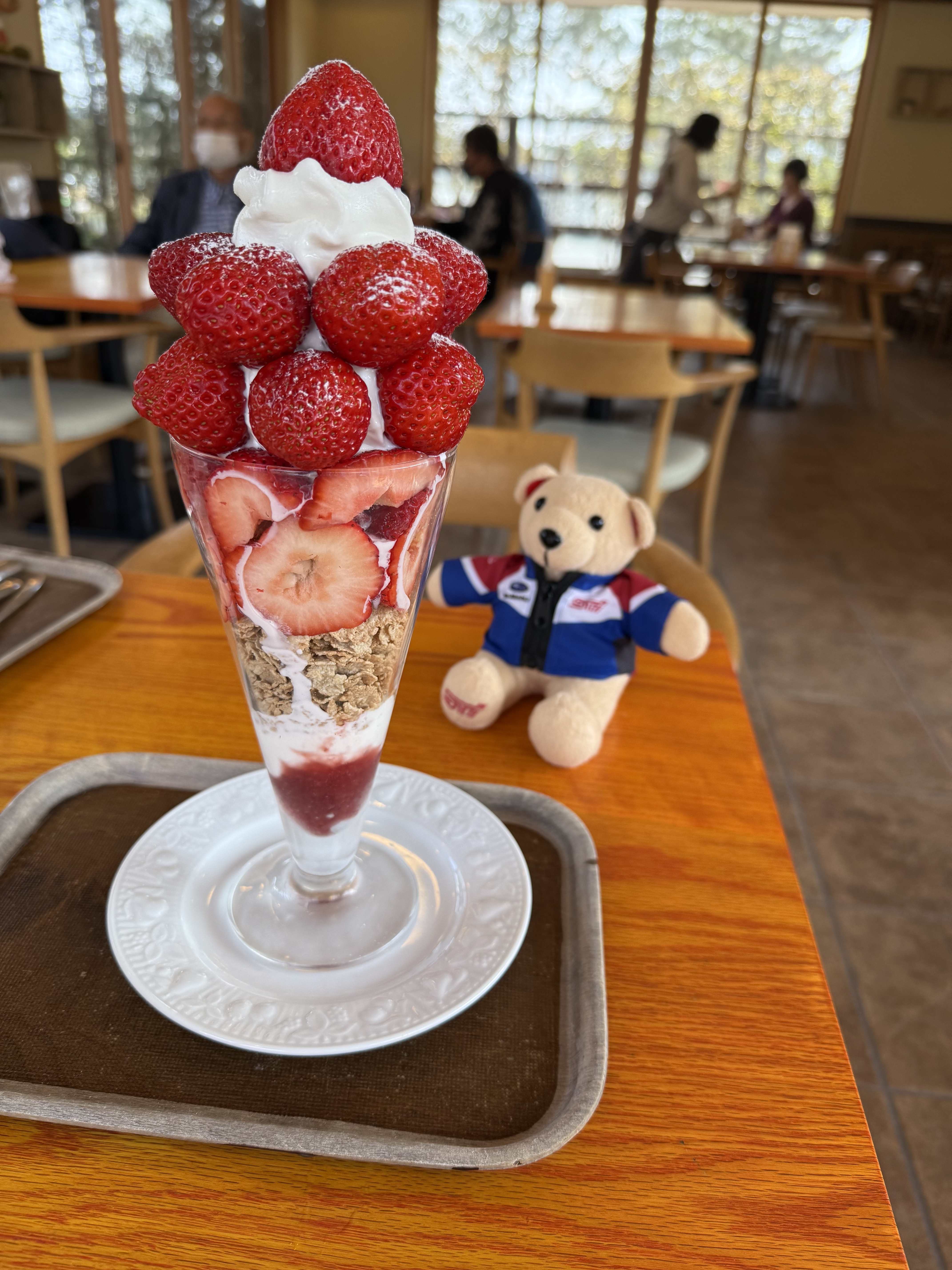 伊賀の里モクモクファームのいちごカフェ🍓 | スバ学＜SUBARU公式