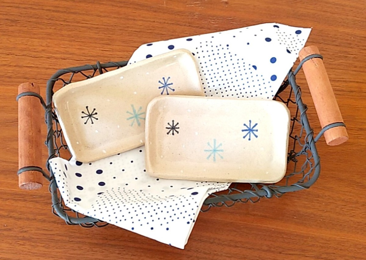 長方形　あえて変形の手作り比較的に軽い平皿 長方形 あえて変形の手作り比較的に軽い平皿 平皿長方形 | iichi 日々の