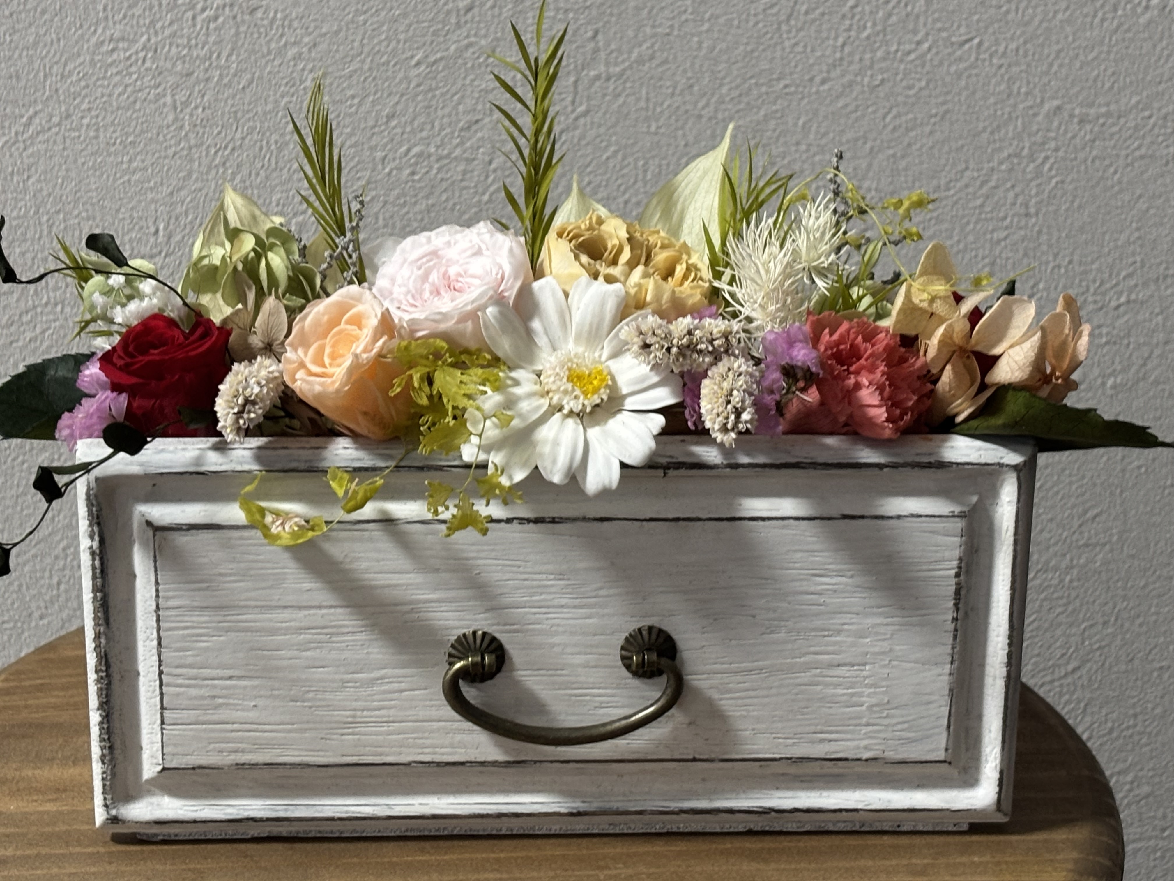 最終お値下げ⤵︎Conserve ミディアムフラワーベース&パリ本店カタログ 最終お値下げ⤵︎Conserve ミディアムフラワーベース&パリ本店