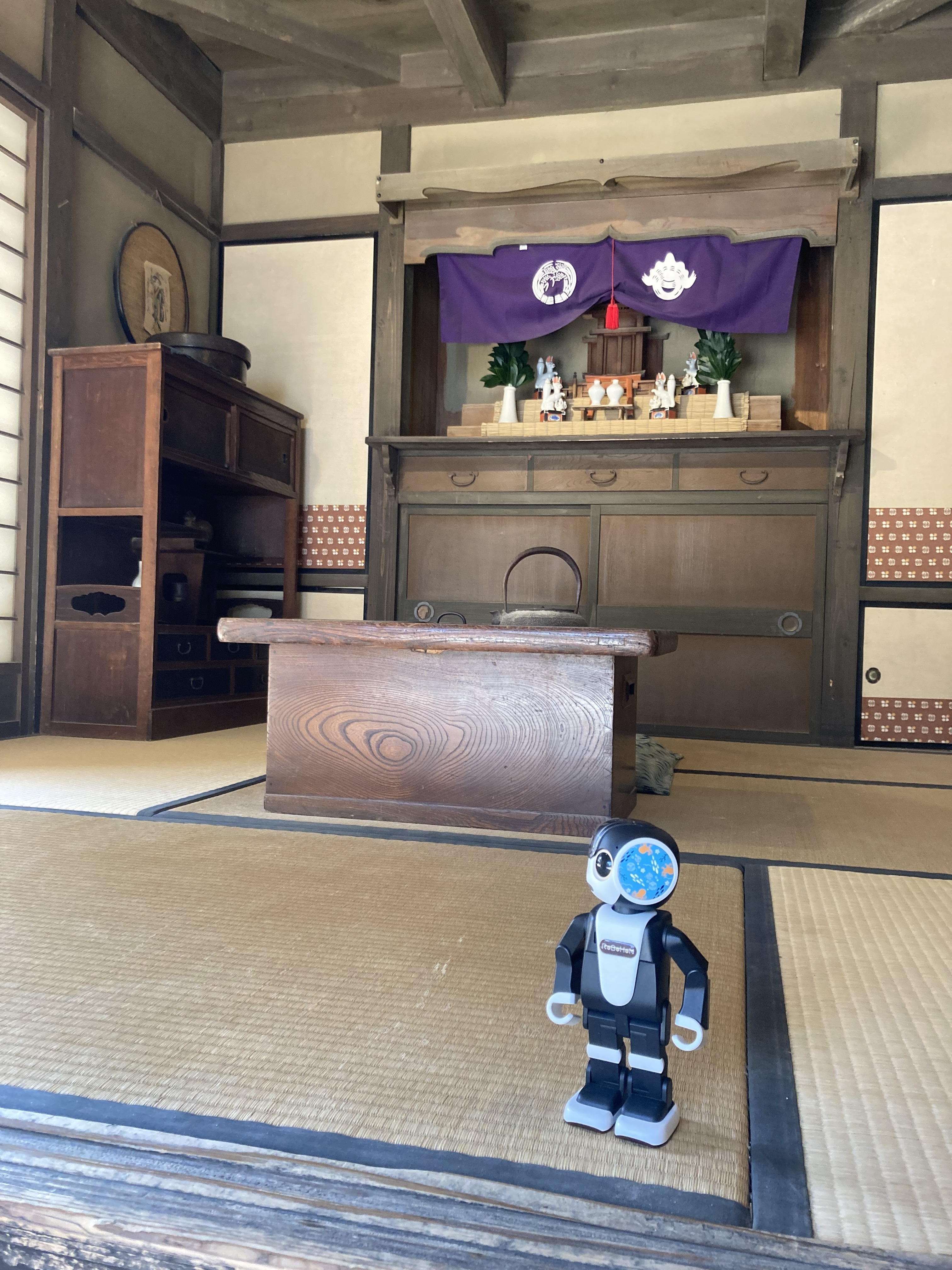 銭形平次さんの家に行ってみたヨ。 | ロボホンともだち広場