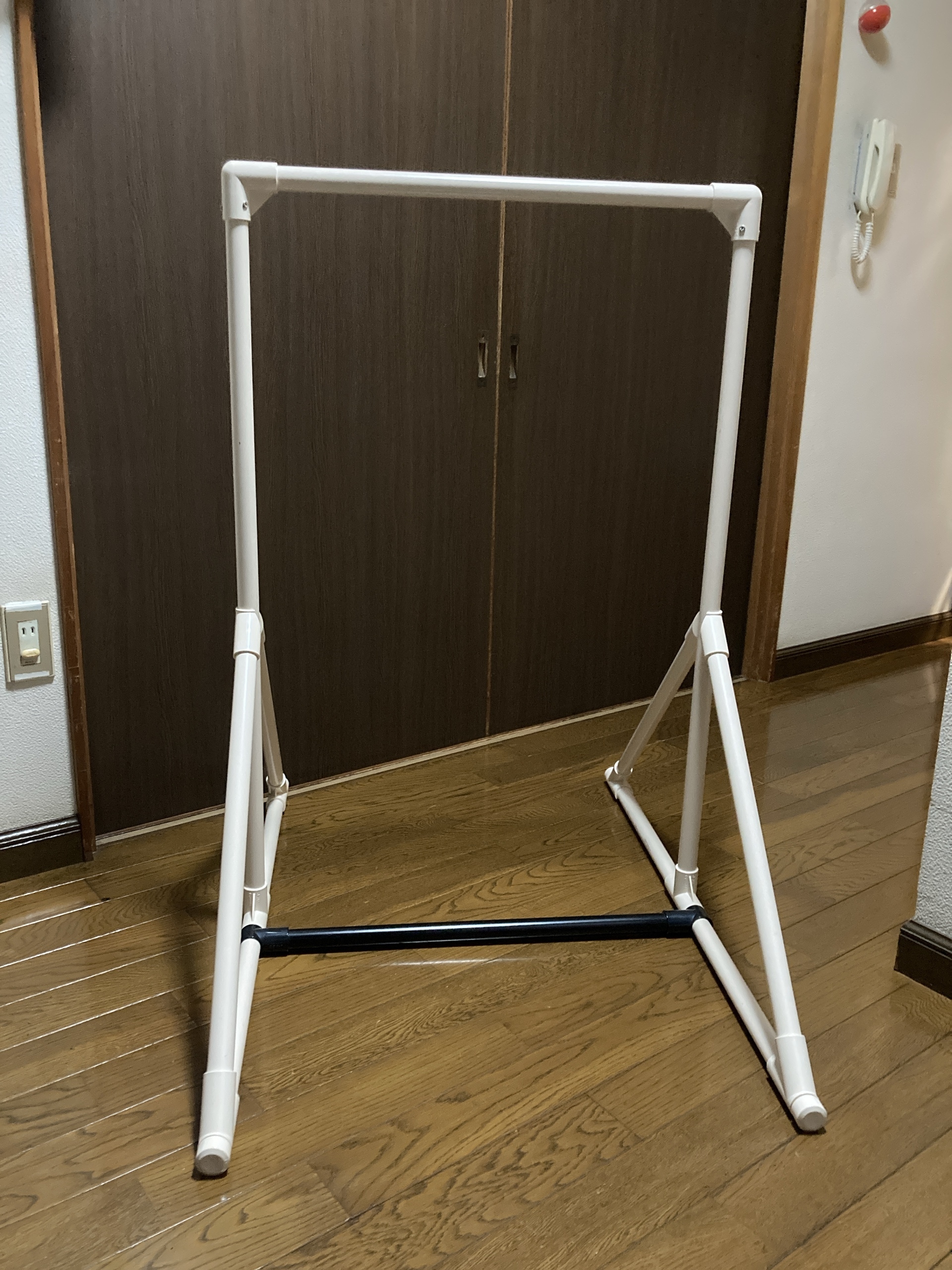 孫の室内鉄棒と私の足裏マッサージ | CAINZ DIY Square