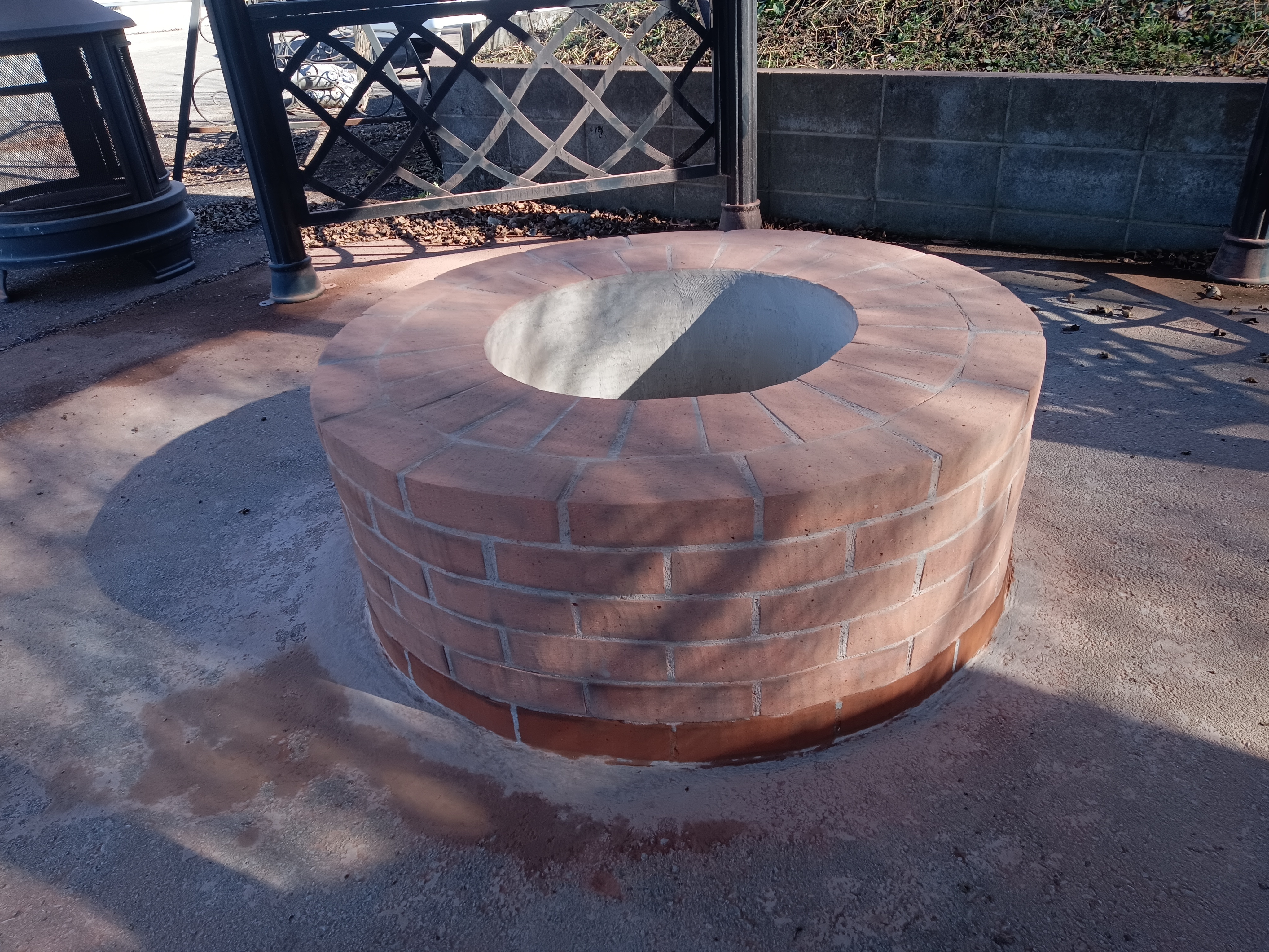 レンガで作ったファイヤーピット（焚き火台） | CAINZ DIY Square