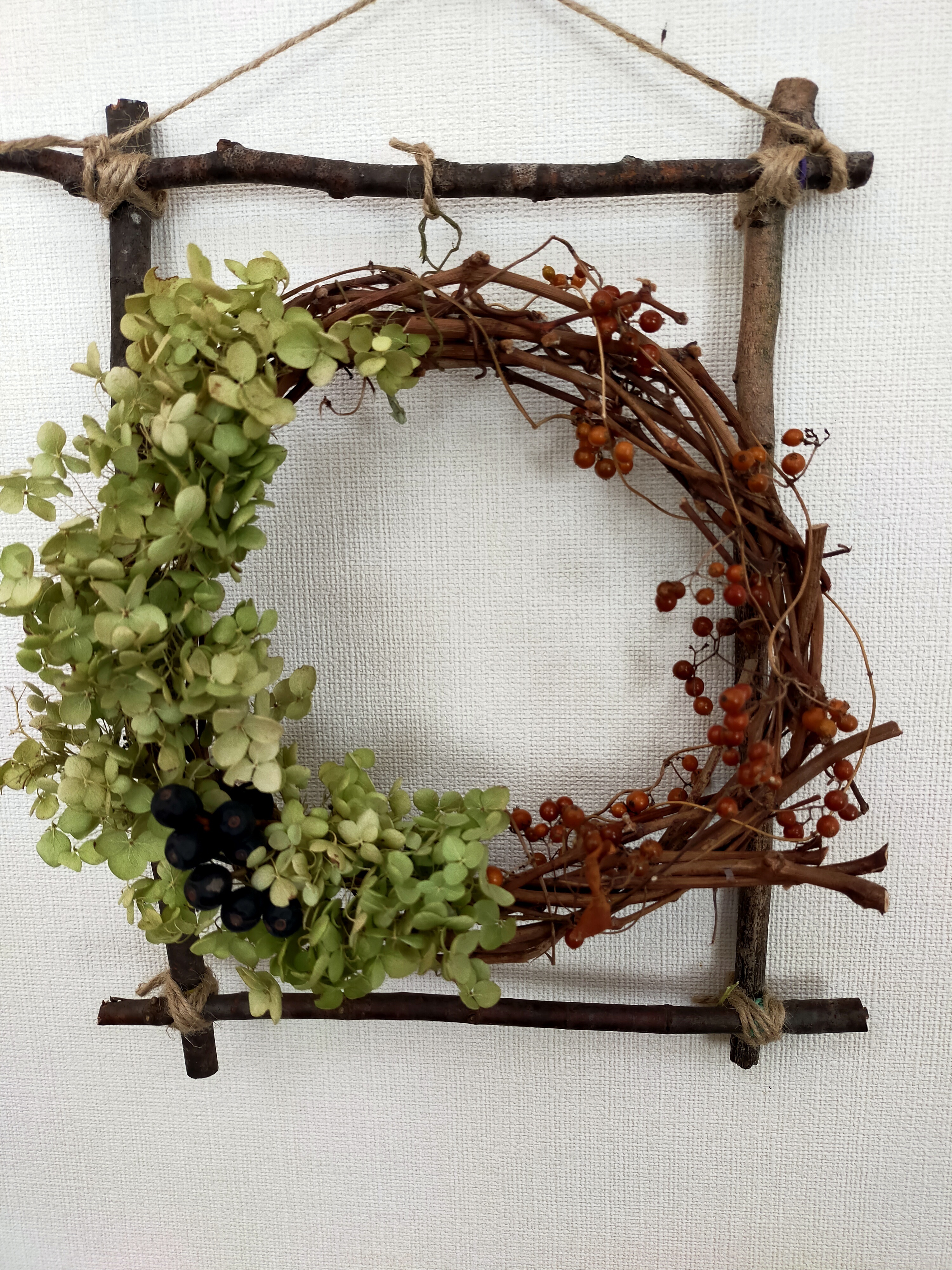 ヘクソカズラのリース | CAINZ DIY Square