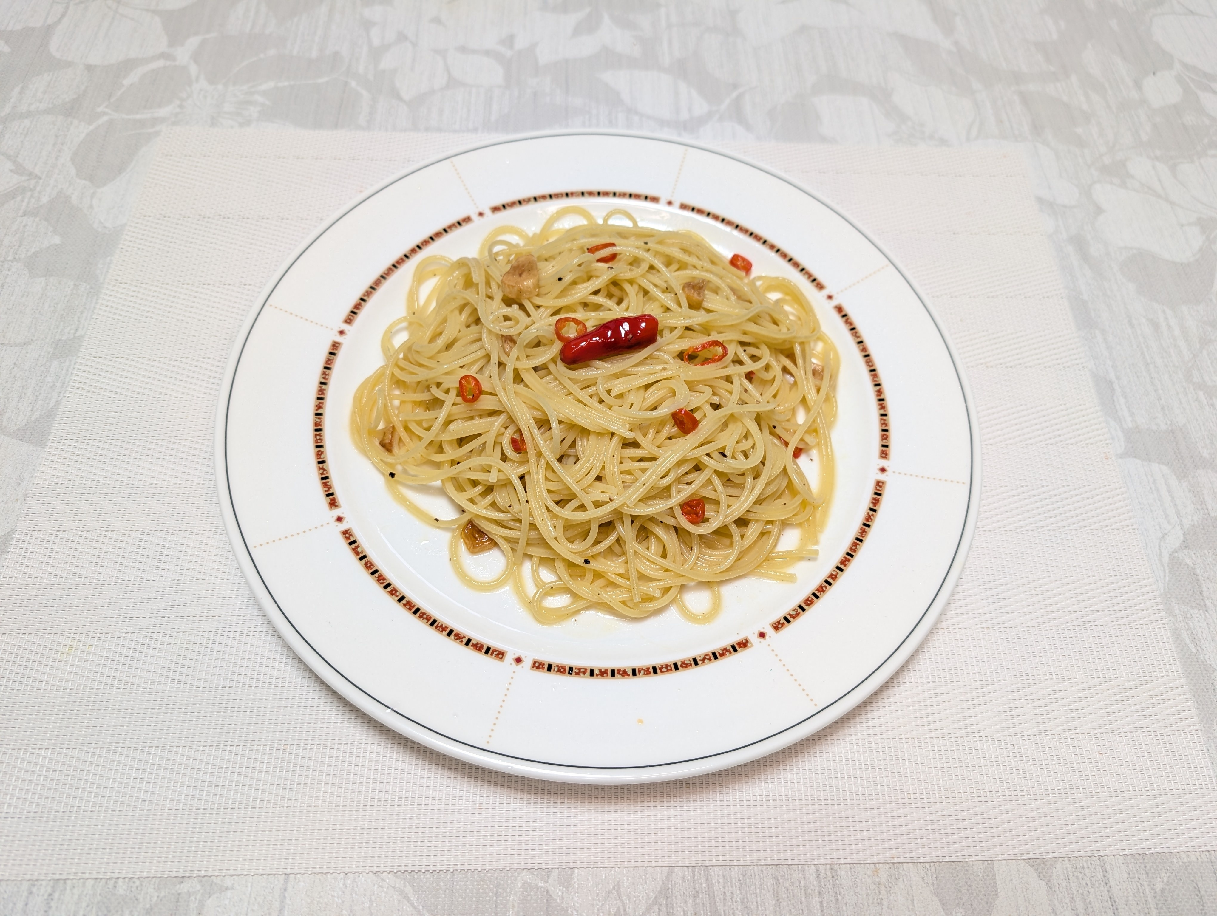 ペペロンチーノページ 鬼ツノ旨辛とうがらしでペペロンチーノ | SUNSUNガーデン