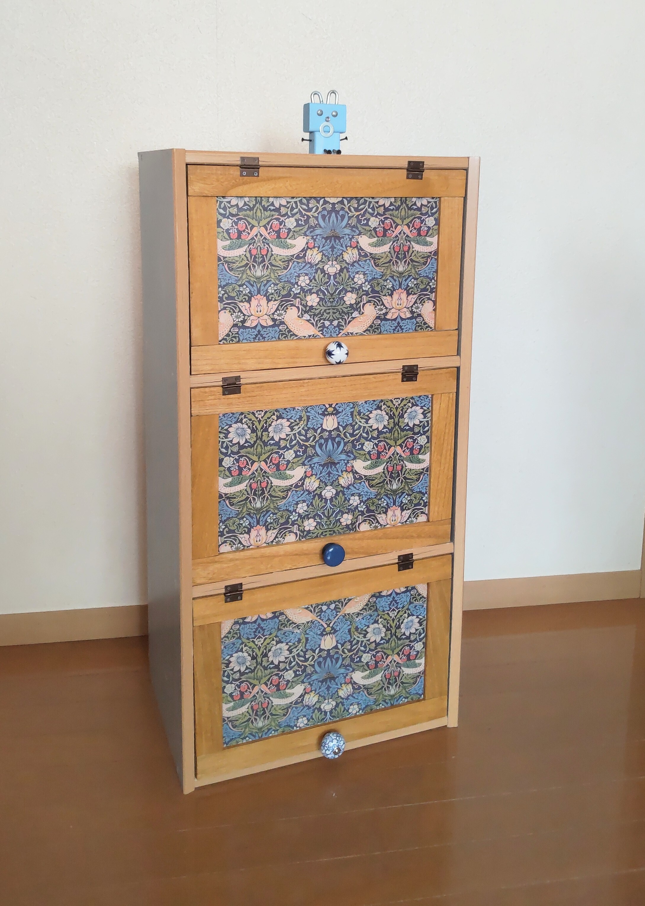 三枚組✨壁につけれる家具　カラーボックスやウェルカムボードに‼️ 33022cf4-196f-4508-8c05-