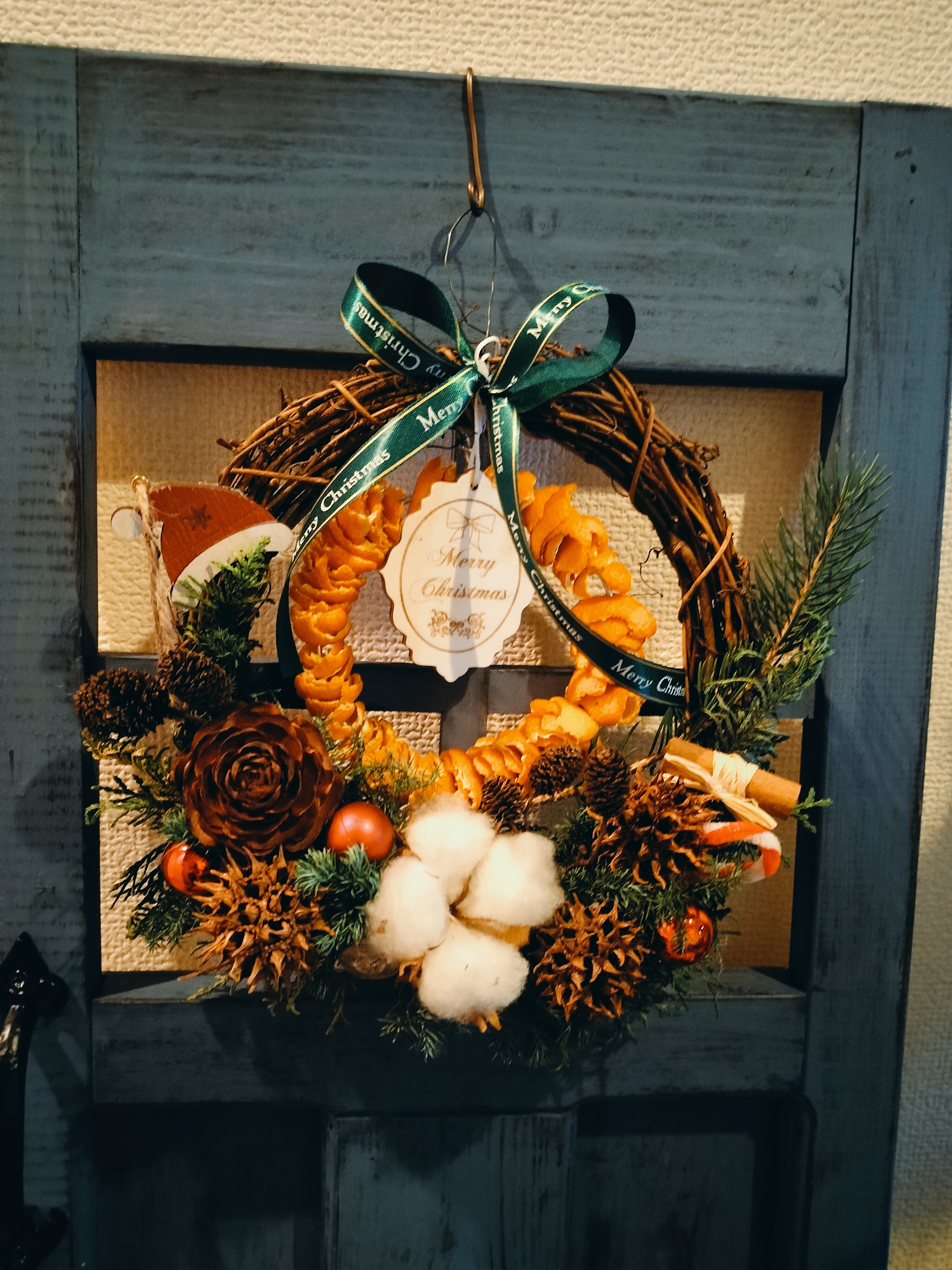 クリスマスディスプレイ みかんの皮リースを添えて✨ | CAINZ DIY Square