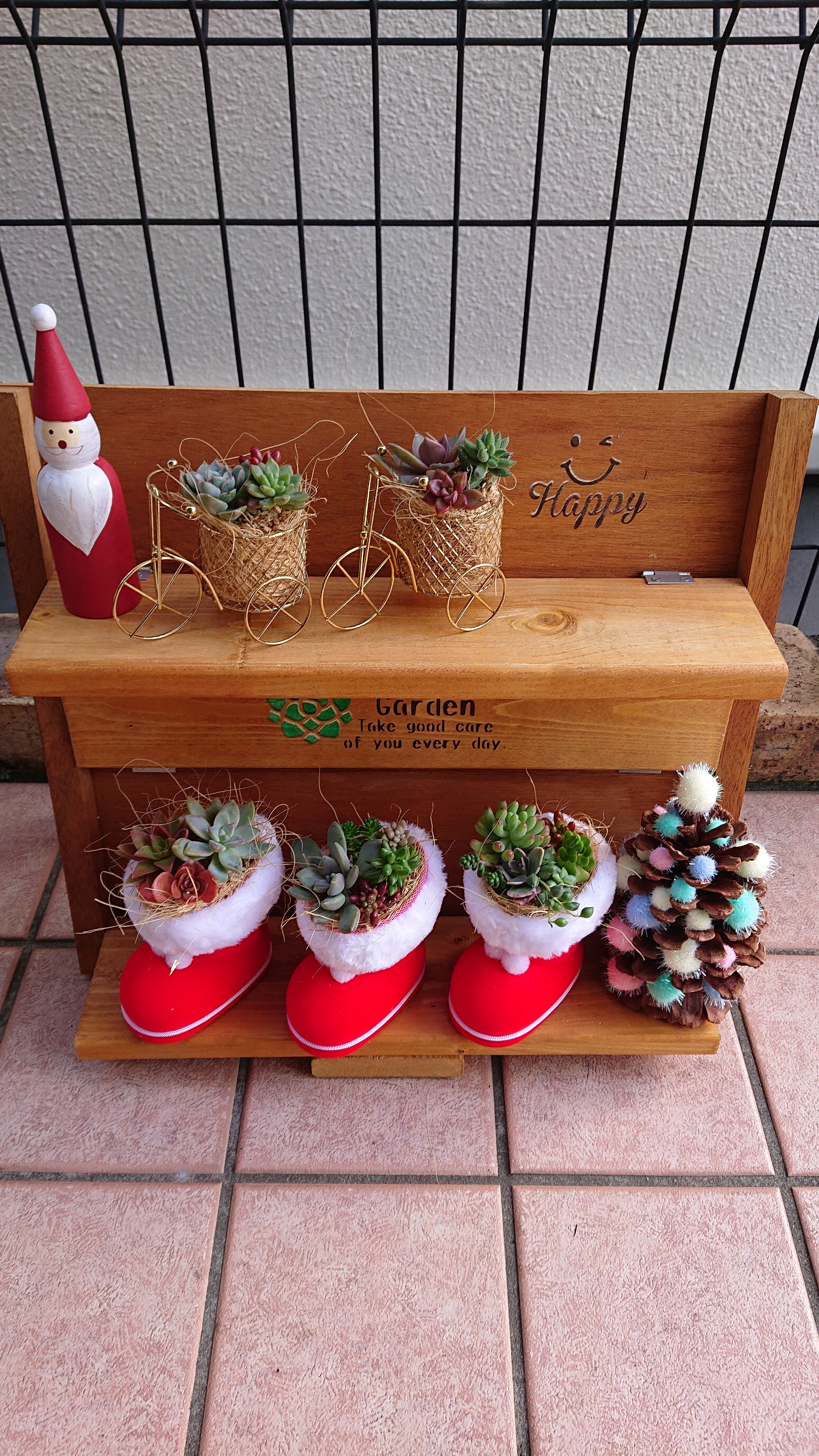 ❤️専用❤️多肉植物❤️そのまま飾れる寄せ植え❤️手押し車トイプー