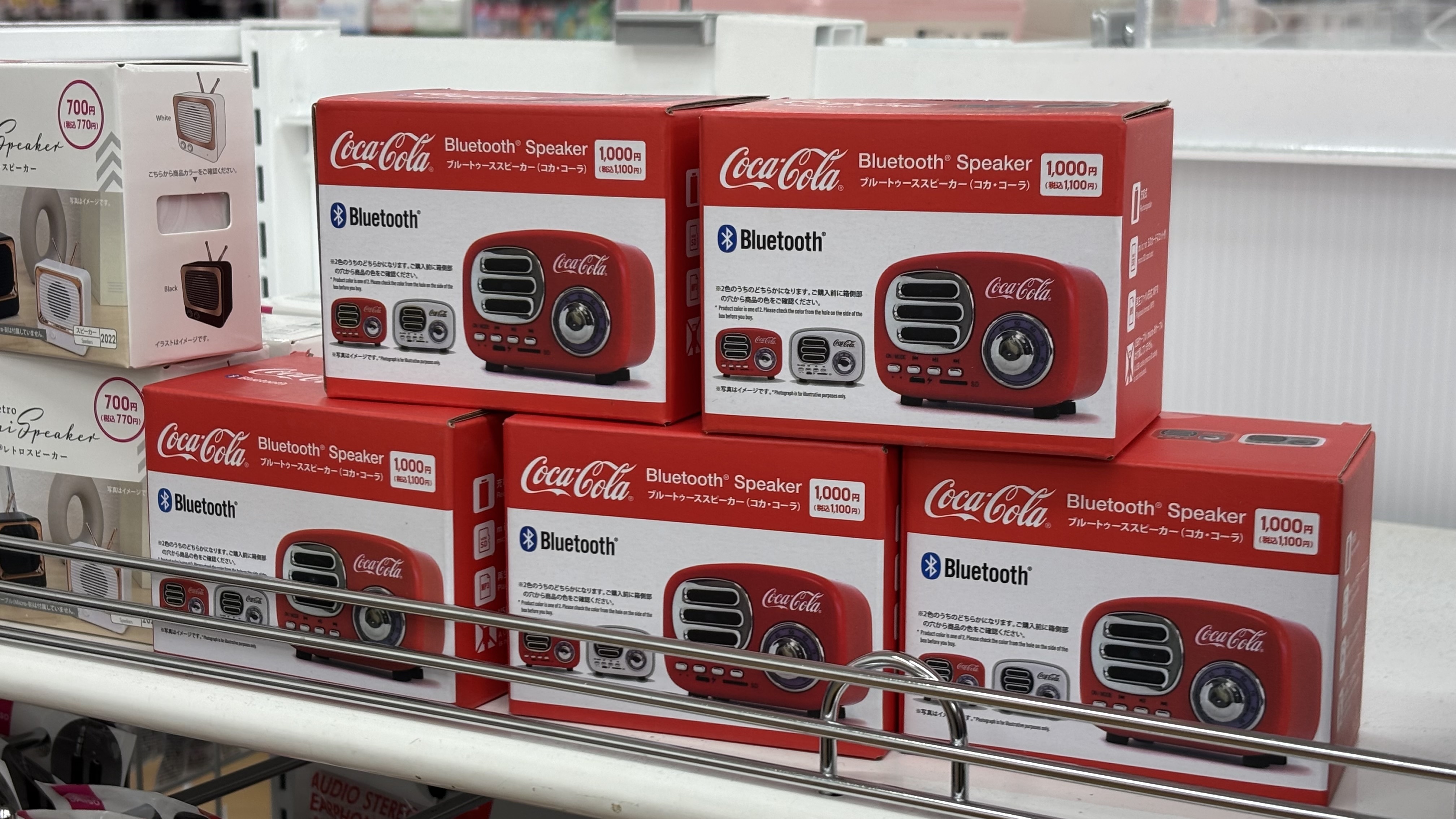 い*ち様 コカコーラ　Bluetooth スピーカー　ポータブル冷温庫　　コカ・ ブルートゥーススピーカー（コカ・コーラ） | DAISOの輪