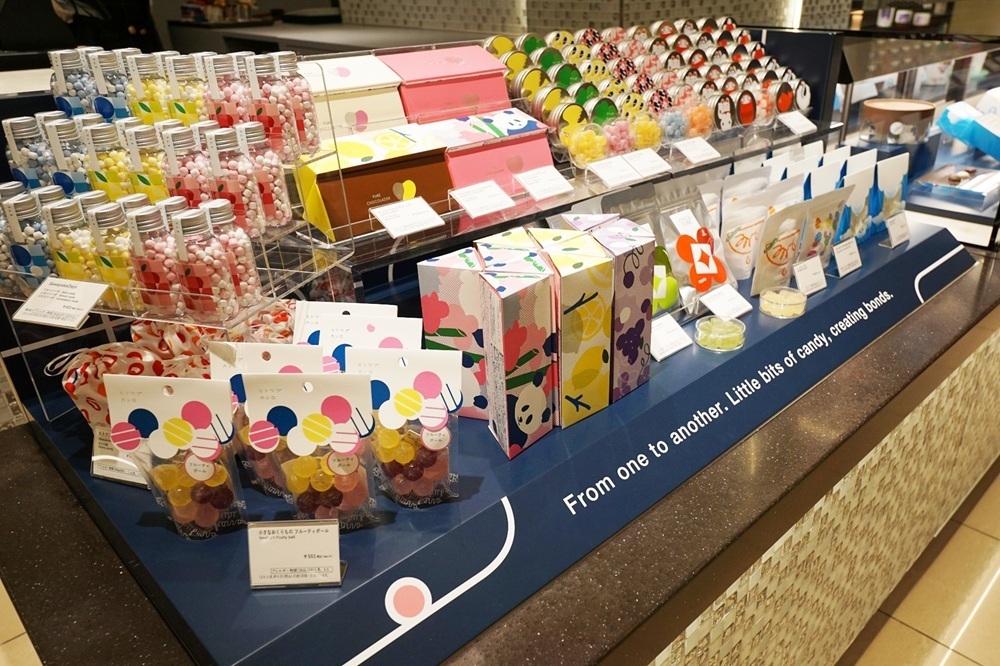店頭に並ぶ商品