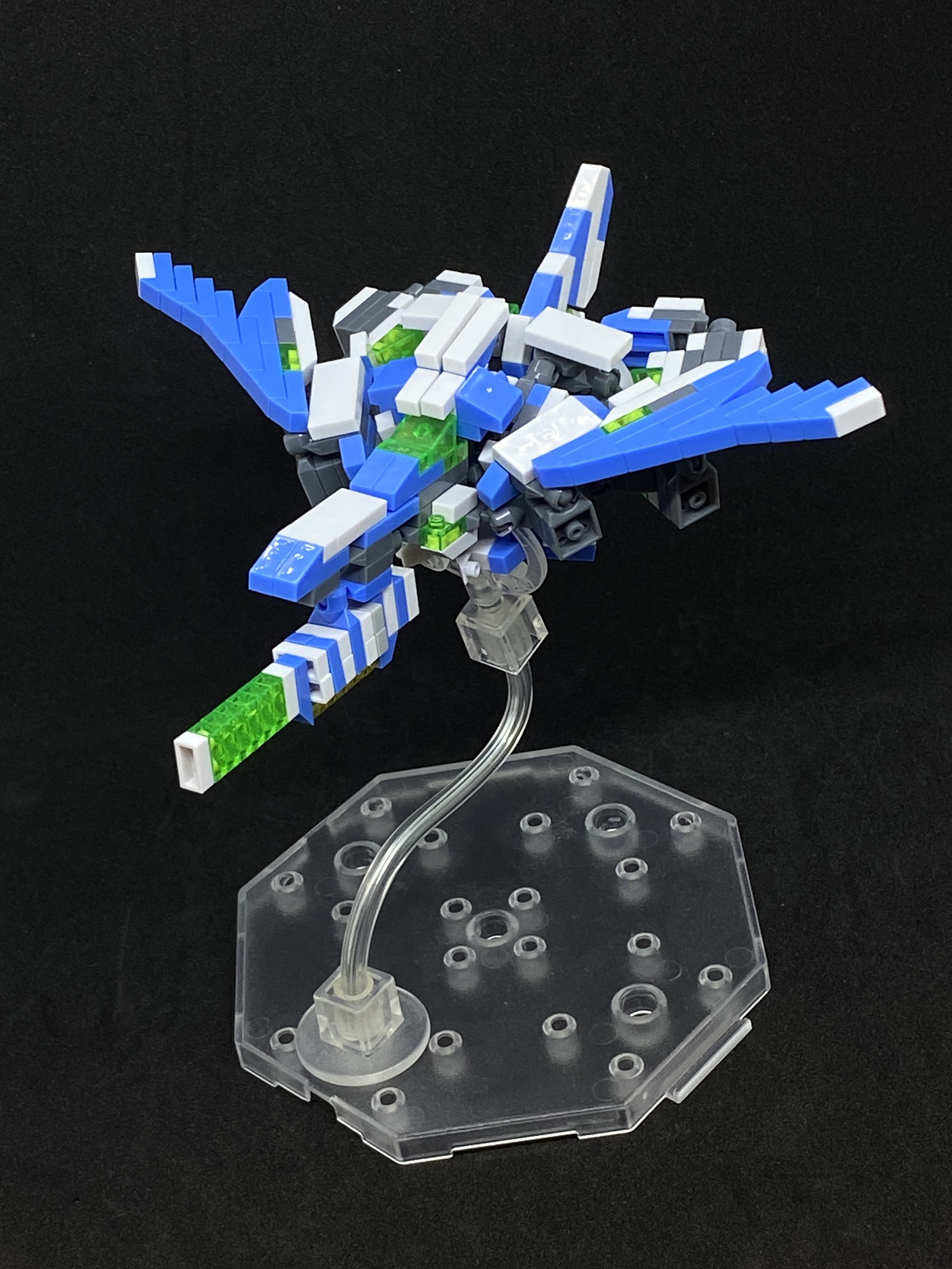 プチブロックでオリジナルロボット | DAISOの輪