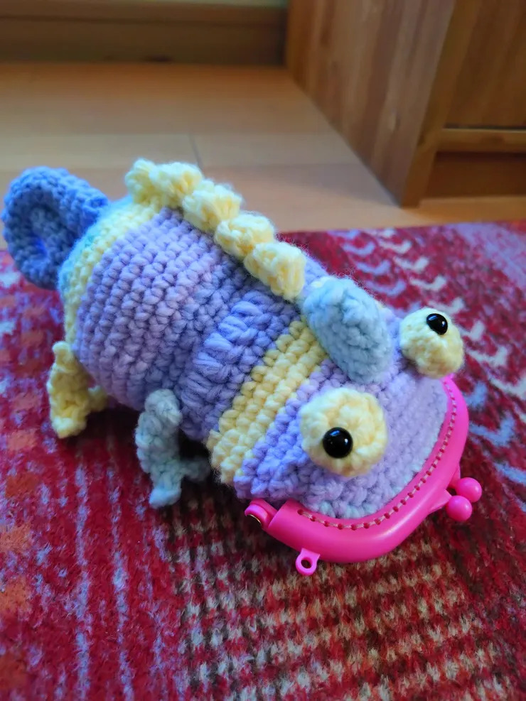 カメレオンポーチ