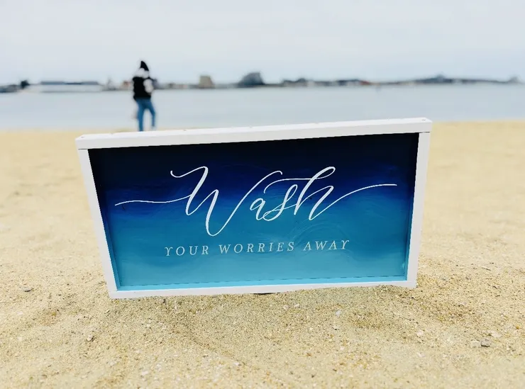 サインボード ロングB　Wash Your Worries／心配事も洗い流そう