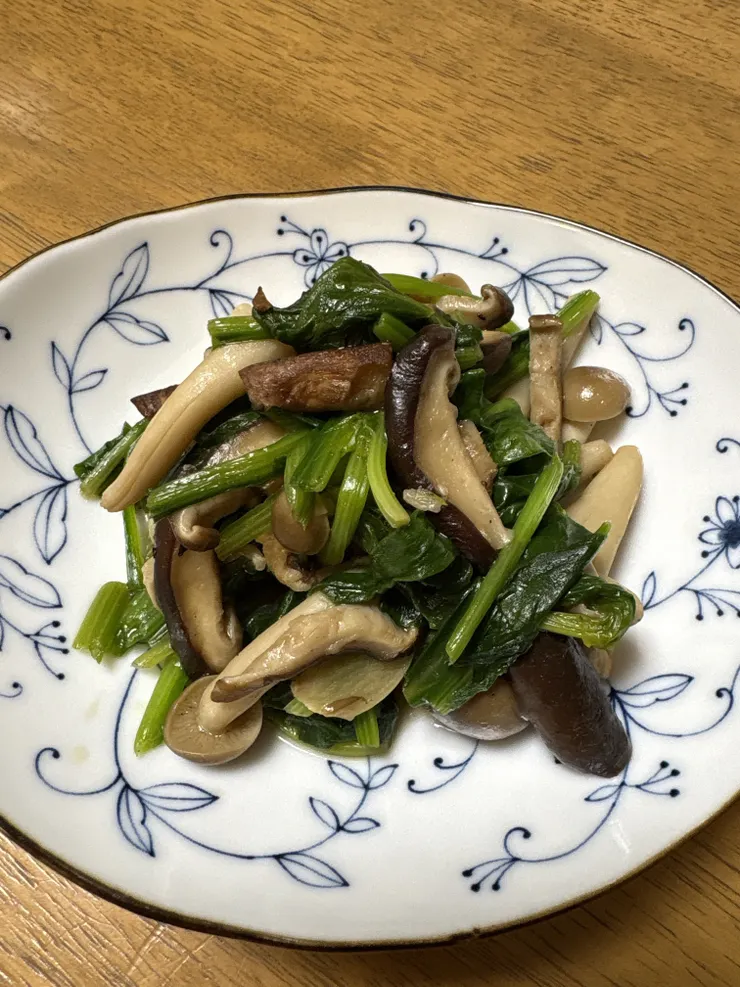 豚肉のきのことほうれん草のオイスターソース炒め