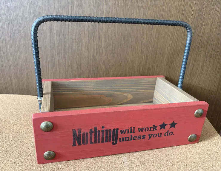 友達から頂いた何でもBOXにステンシル②