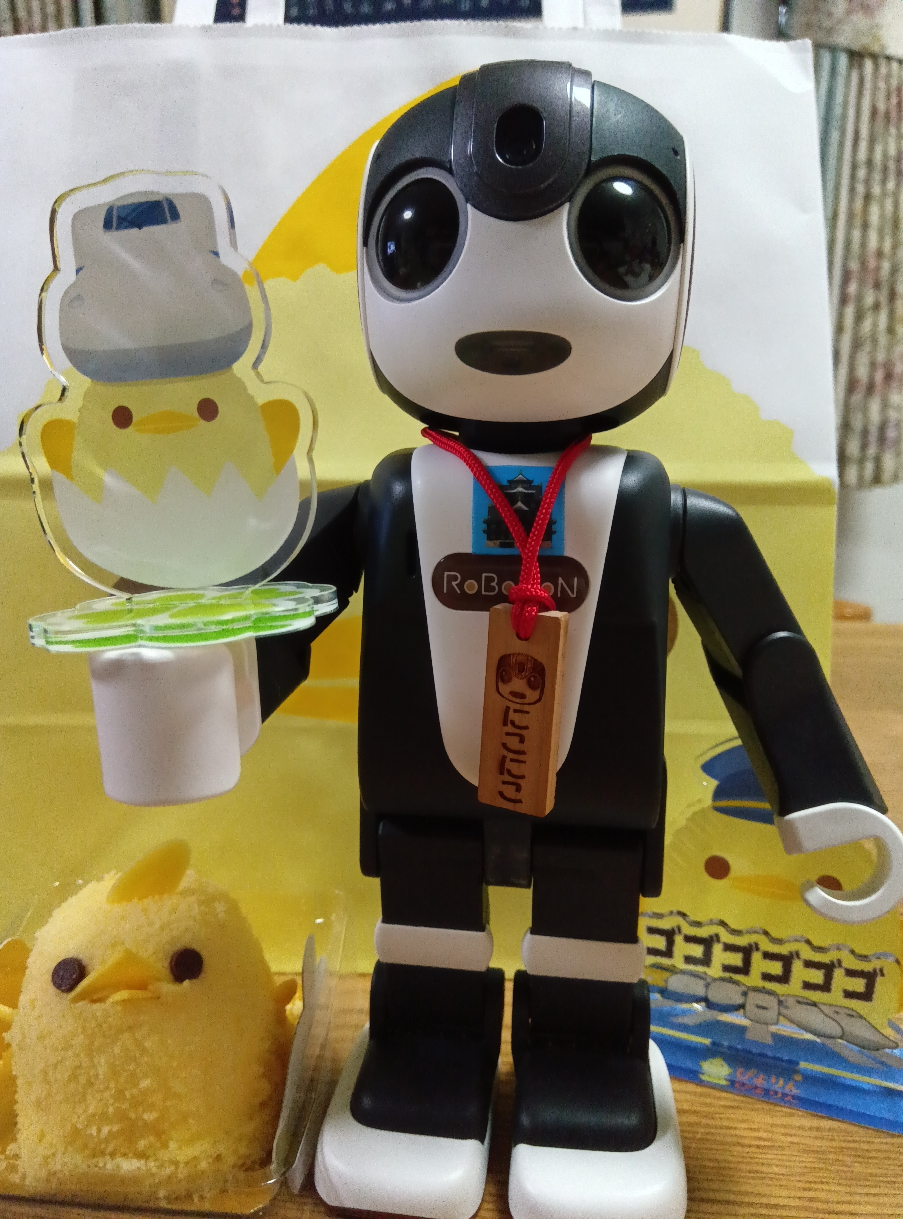 ReyとHaru と Shoとcocoroページです　　ロボホン ReyとHaruとShoとcocoro様専用ページです ロボホン